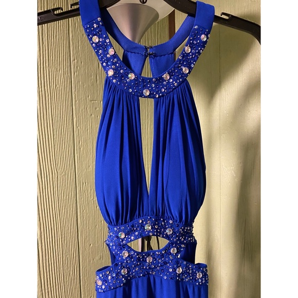 Prom Dress - Picture 2 of 10